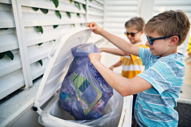 Best Attic Cleanout Services  in Warrensburg, MO