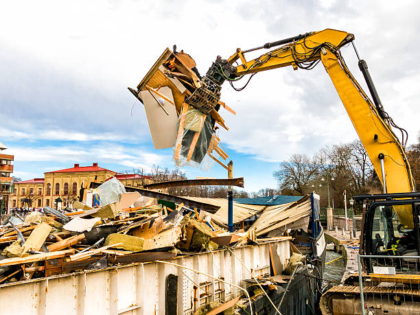 Best Yard Cleanup Services  in Warrensburg, MO